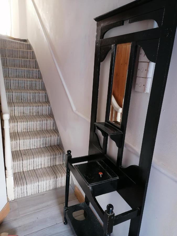Ferguson'S Traditional Townhouse Dunkineely Εξωτερικό φωτογραφία